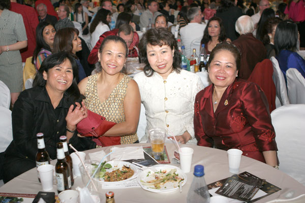 Schöne Runde auf dem Berliner Songkranfest