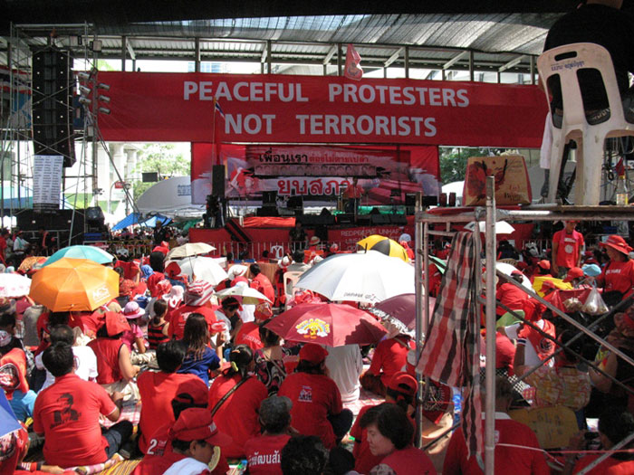 Die Bühne der Protestler im Redland von Bangkok