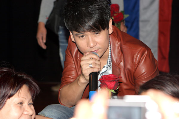 Pai Pongsathorn charmant