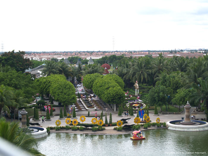 Übersicht der Dream World in Bangkok