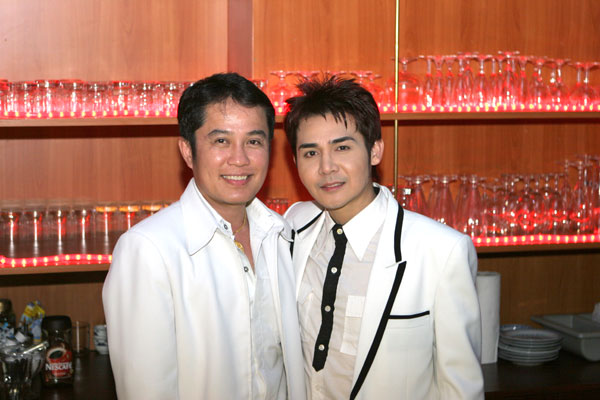 Gratai Khao mit Toi vom RCA