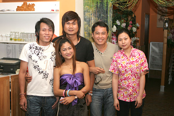 Bee feierte im Lodd Thai-Imbiss