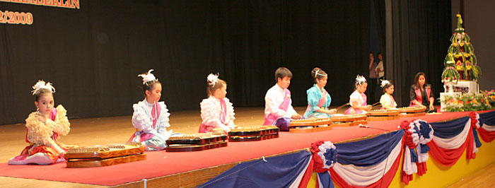 Die kleinen Musiker bei der Darbietung