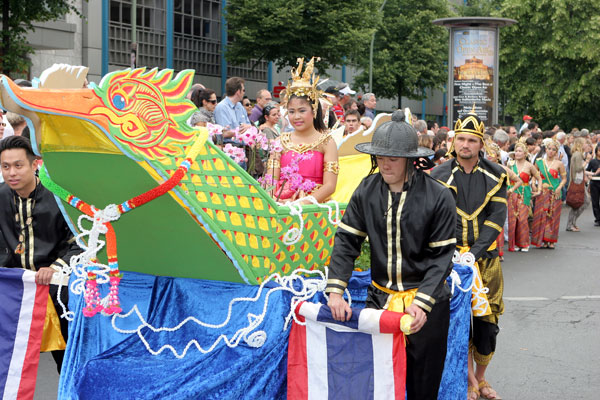 Karneval der Kulturen Berlin 2011