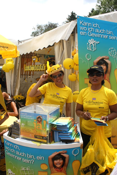 Der Info-Stand von Western Union beim grossen Thaifest in Bad Homburg 2009