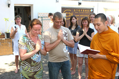 Mönch bei der Hochzeits Zeremonie 2008