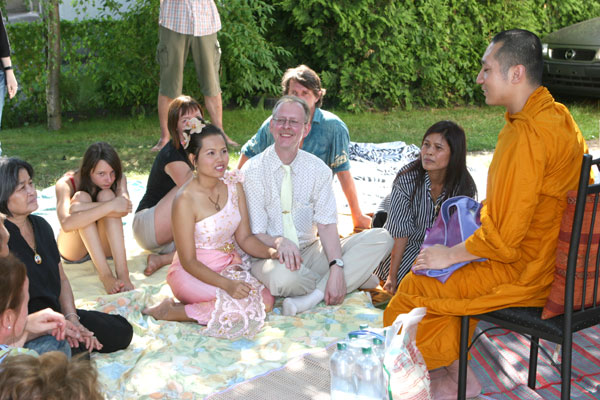 der Mönch segnet die Jungvermählten 2008