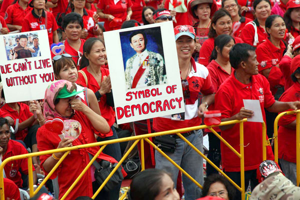 Sie wollen Ex-Premier Thaksin Shinawatra wieder haben.