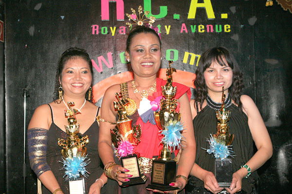 Die drei Erstplazierten beim Song-Contest im Berliner R.C.A.