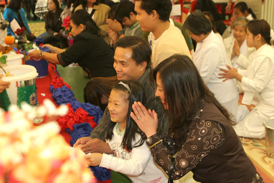 Familie vor den Mönchen 2008
