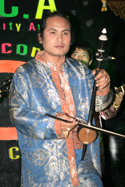 Thai-Musiker Ed im R.C.A.