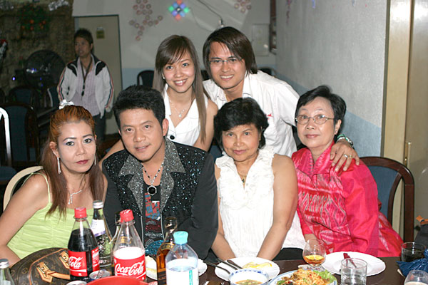 Runde mit dem Star Damrong Wongthong im Butterfly.