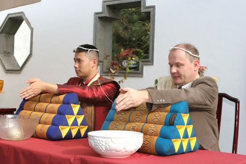 Hochzeitszeremonie der Thailänder 2008