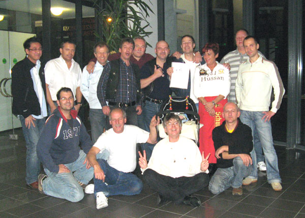 Das Team der Berliner THAIGER-Fussballer bei der Weihnachtsfeier 2009
