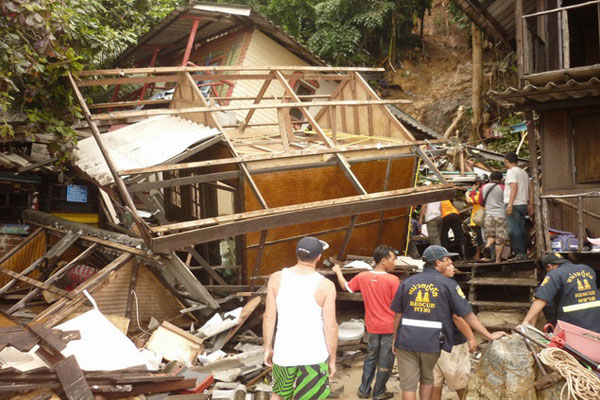 Abgerutschte Häuser beim Unwetter auf Koh Chang 2010