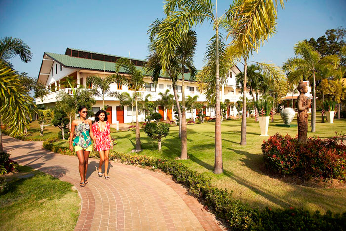 Exotische Gartenlandschaft im Resort