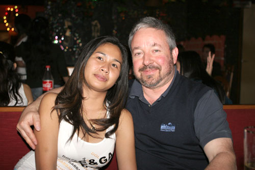 schönes Thai-Farang-Paar