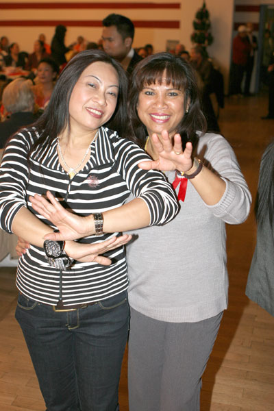 Zwei Thaifrauen auf dem Berliner Lichterfest in 2009.