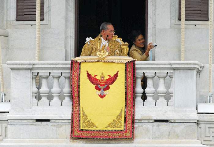 Das berühmte Foto mit Prinzessin Sirindhorn im Hintergrund.